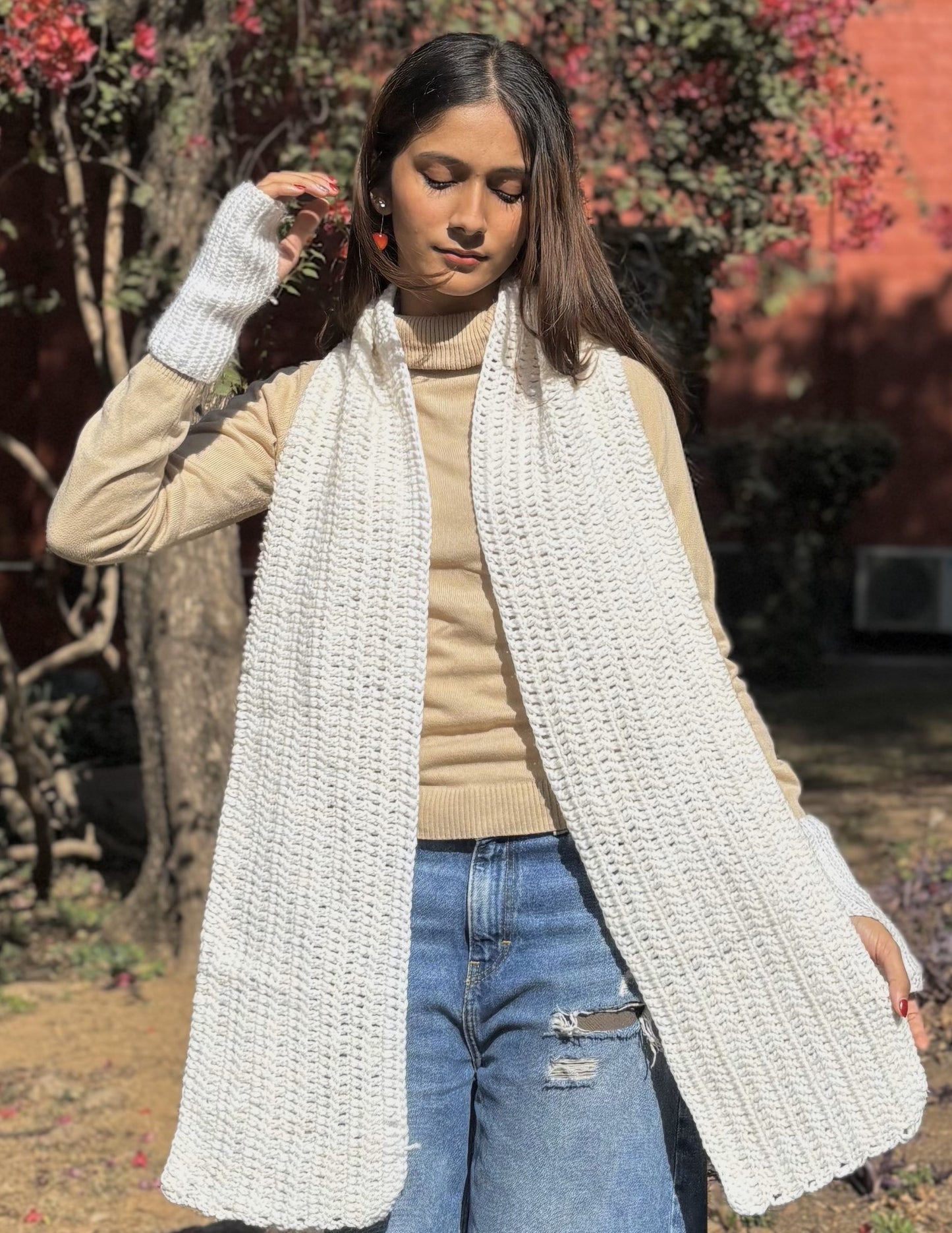 Pure White Crochet Muffler