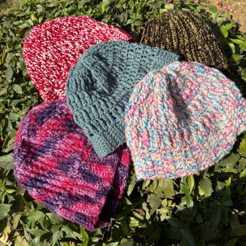 ESSENTIAL UNISEX BEANIE